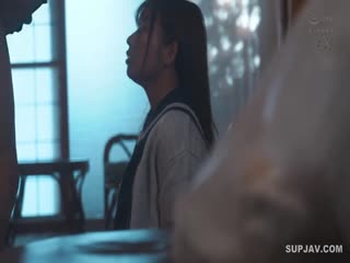 DASS-670 已经有一个星期了，我给我那身材苗条、胸部美丽的继女（她讨厌男人）服用了春药。子宫一阵阵的疼痛让女孩失去了理智，虽然不情愿，但还是开始渴望我的大鸡巴。相泽美优 - 逢泽みゆ